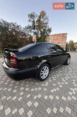 Лифтбек Skoda Octavia 2008 в 