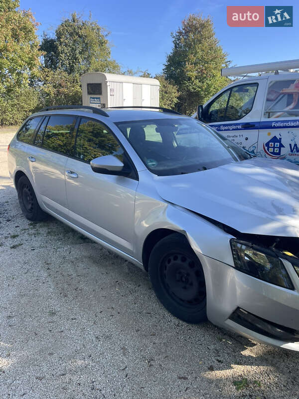 Универсал Skoda Octavia 2018 в Городке