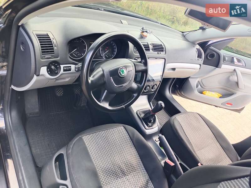 Універсал Skoda Octavia 2009 в Сумах