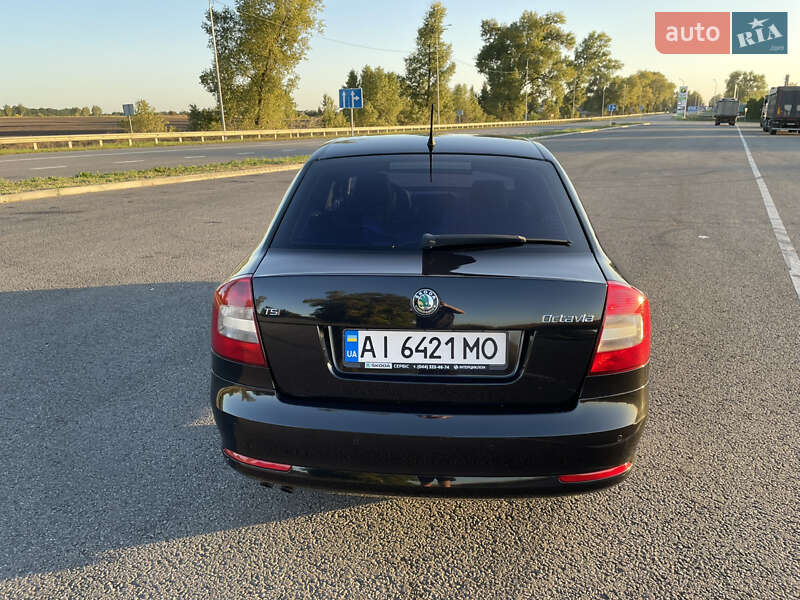 Лифтбек Skoda Octavia 2012 в Ромнах
