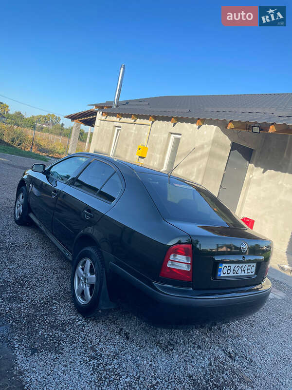 Лифтбек Skoda Octavia 2003 в Борисполе
