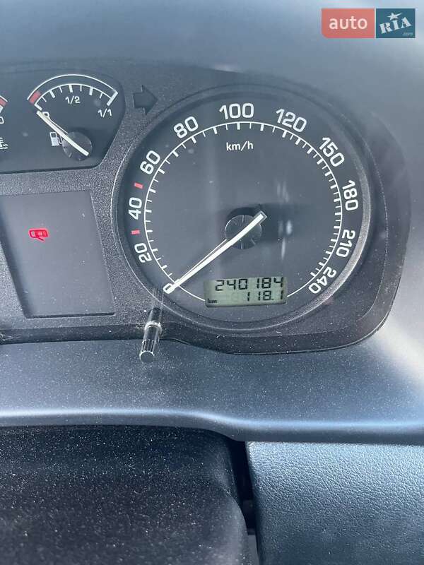 Універсал Skoda Octavia 2004 в Шаргороді