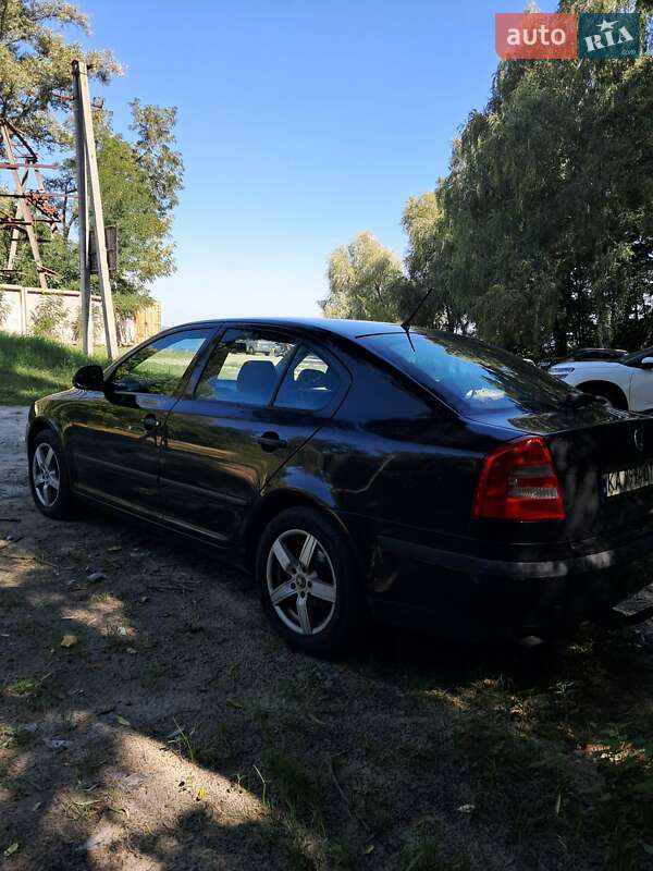Лифтбек Skoda Octavia 2011 в Вышгороде