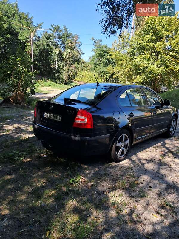 Лифтбек Skoda Octavia 2011 в Вышгороде