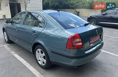 Лифтбек Skoda Octavia 2006 в 