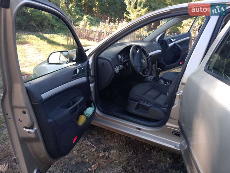 Лифтбек Skoda Octavia 2005 в Нежине