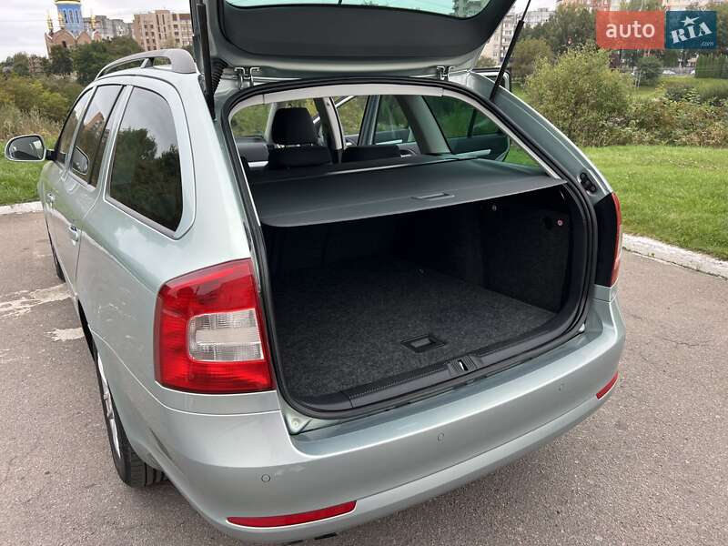 Универсал Skoda Octavia 2010 в Ровно