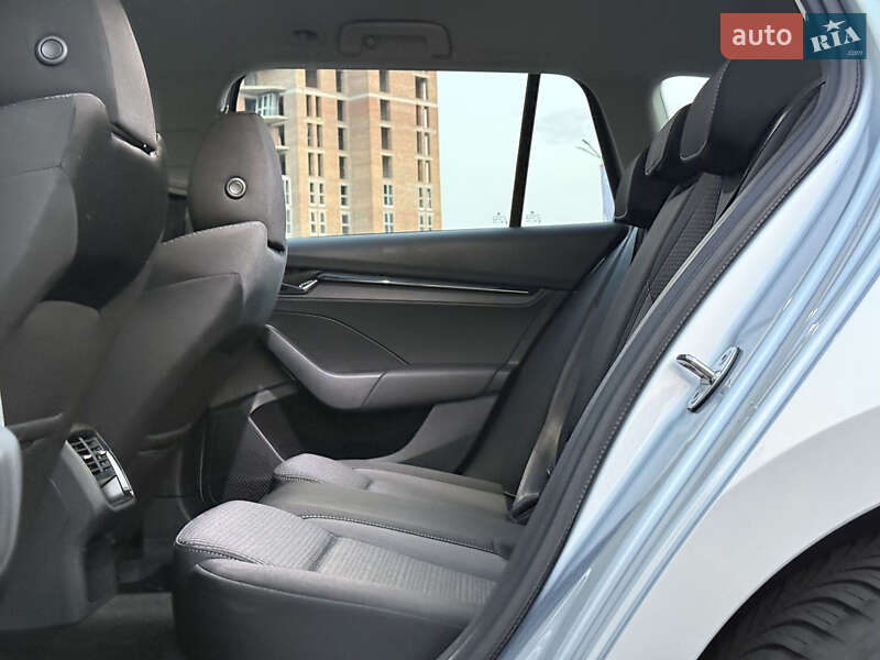 Универсал Skoda Octavia 2021 в Луцке