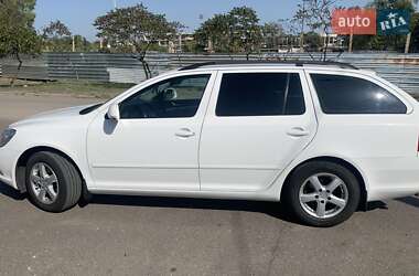 Универсал Skoda Octavia 2010 в 