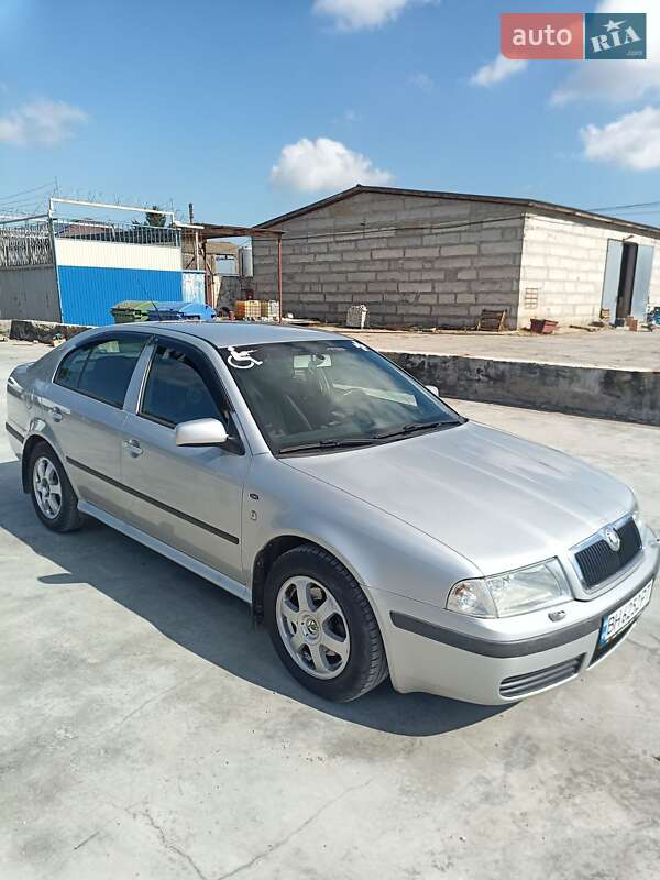 Ліфтбек Skoda Octavia 2002 в Одесі