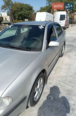 Ліфтбек Skoda Octavia 2002 в 