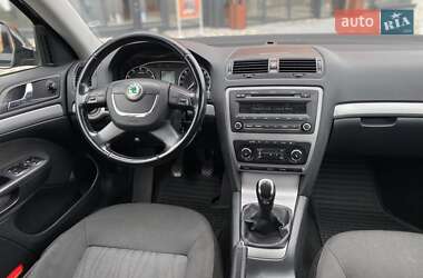 Лифтбек Skoda Octavia 2012 в 
