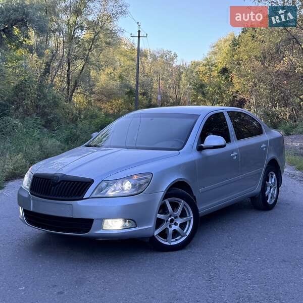 Лифтбек Skoda Octavia 2010 в 
