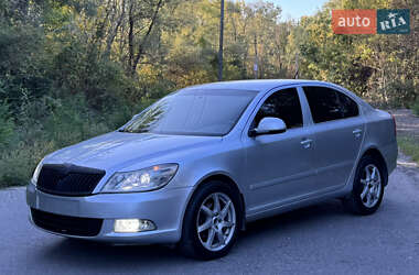 Лифтбек Skoda Octavia 2010 в 