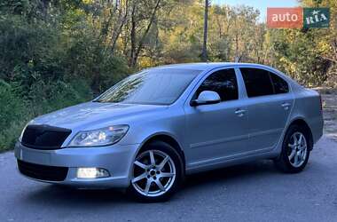 Лифтбек Skoda Octavia 2010 в 