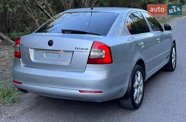 Лифтбек Skoda Octavia 2010 в 