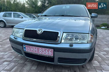 Лифтбек Skoda Octavia 2003 в 