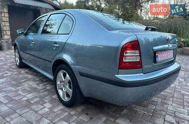 Лифтбек Skoda Octavia 2003 в 