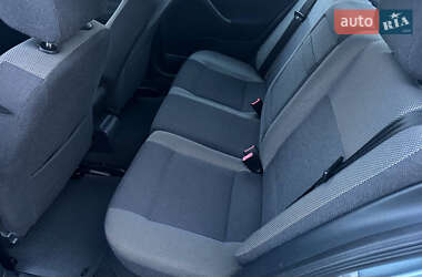 Лифтбек Skoda Octavia 2003 в 