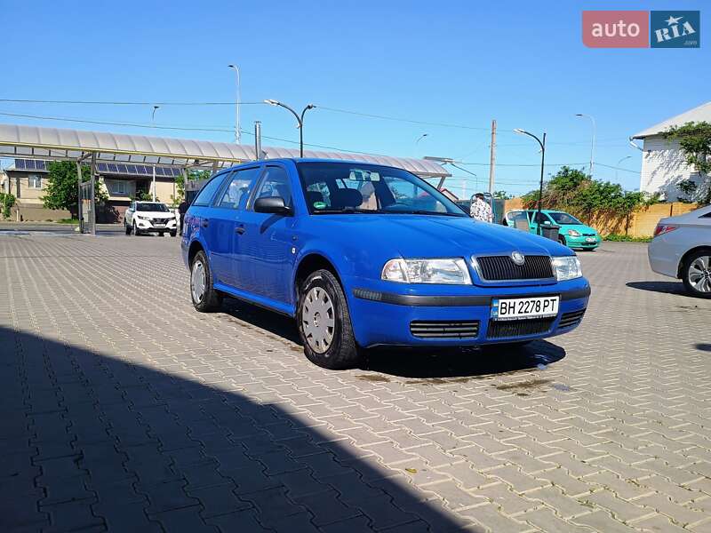 Универсал Skoda Octavia 2003 в Одессе