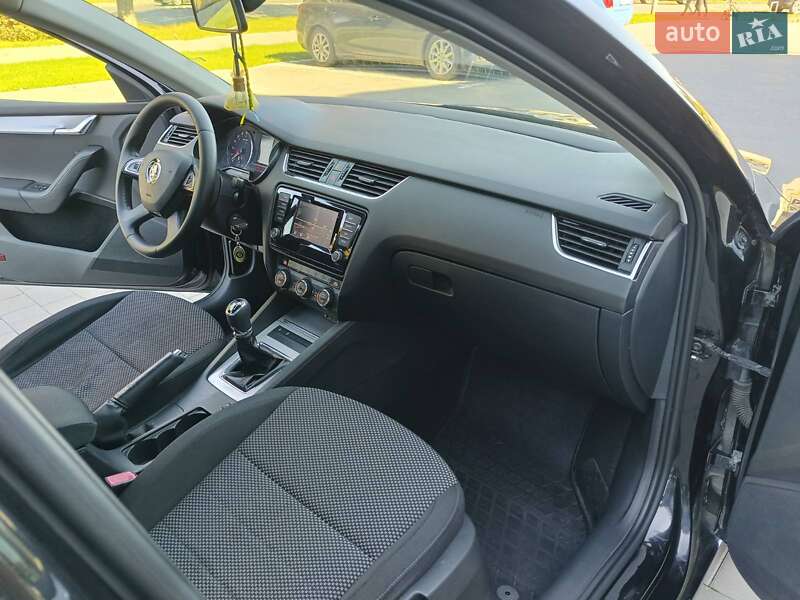 Універсал Skoda Octavia 2014 в Луцьку