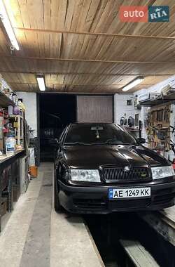 Лифтбек Skoda Octavia 2002 в 