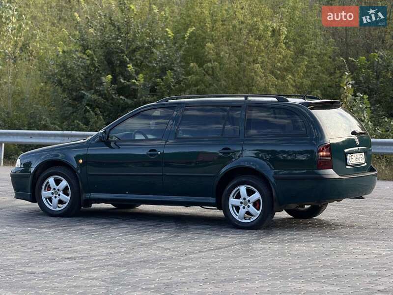 Універсал Skoda Octavia 2001 в Чернівцях