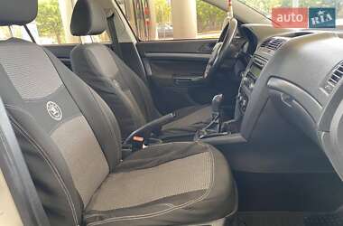 Лифтбек Skoda Octavia 2011 в 