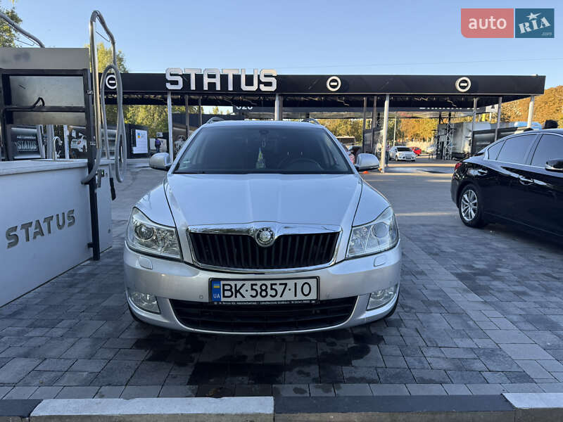 Универсал Skoda Octavia 2008 в Ровно