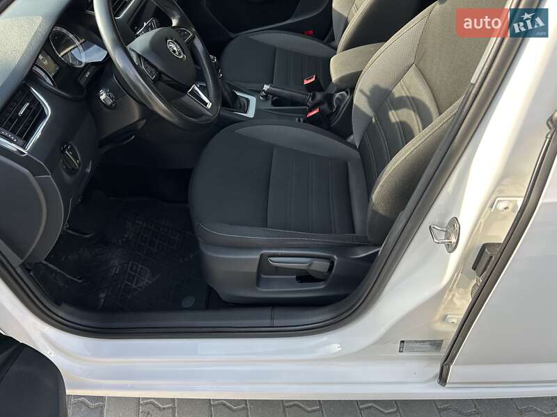 Ліфтбек Skoda Octavia 2019 в Ужгороді