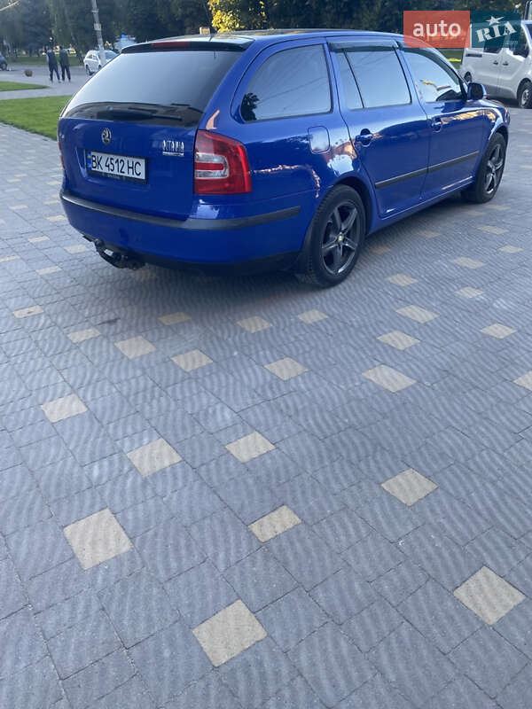 Універсал Skoda Octavia 2006 в Сарнах