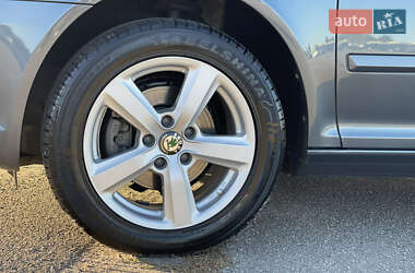 Лифтбек Skoda Octavia 2010 в 