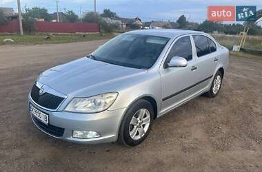Лифтбек Skoda Octavia 2008 в Сарнах