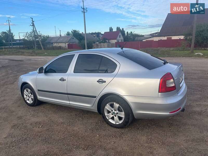 Лифтбек Skoda Octavia 2008 в Сарнах