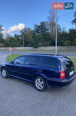 Универсал Skoda Octavia 2000 в 