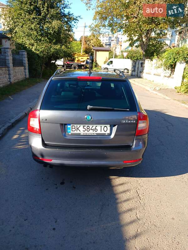 Универсал Skoda Octavia 2012 в Ровно