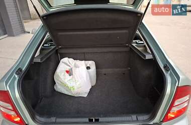 Лифтбек Skoda Octavia 2010 в 
