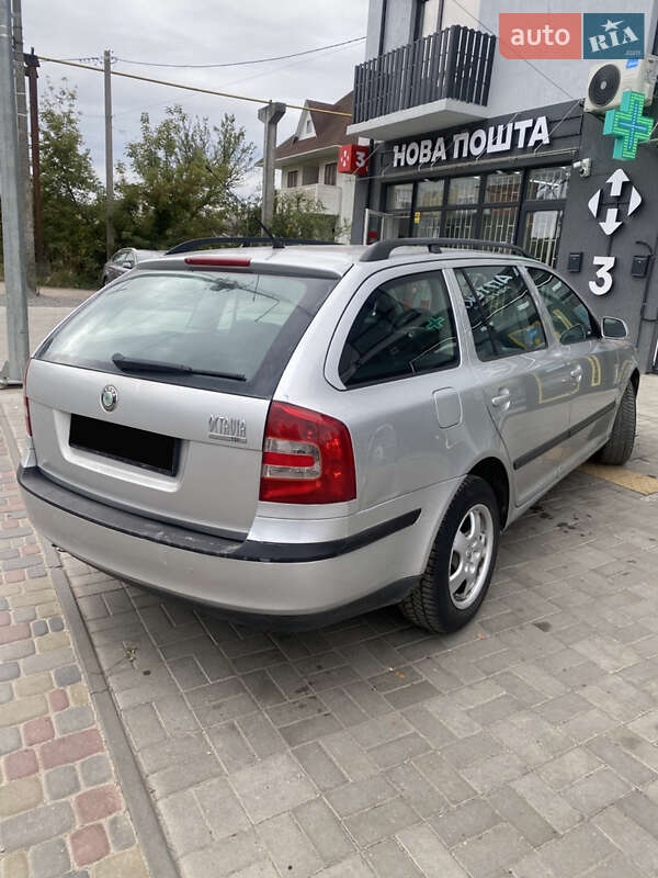 Универсал Skoda Octavia 2006 в Костополе