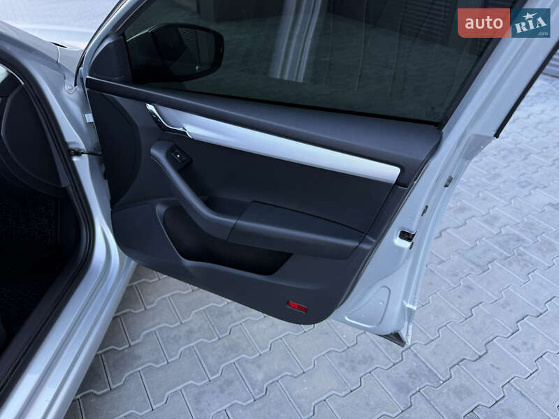 Универсал Skoda Octavia 2015 в Хмельницком