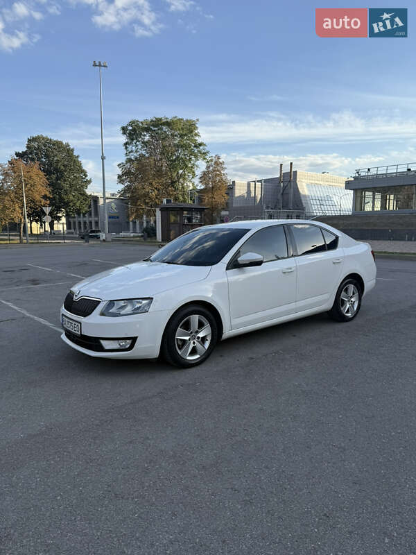 Лифтбек Skoda Octavia 2016 в Запорожье