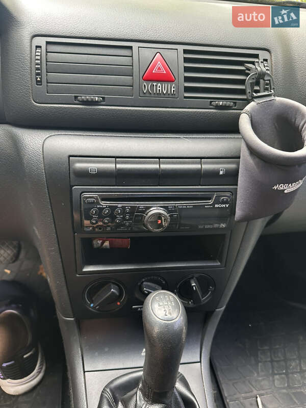 Лифтбек Skoda Octavia 2008 в Днепре