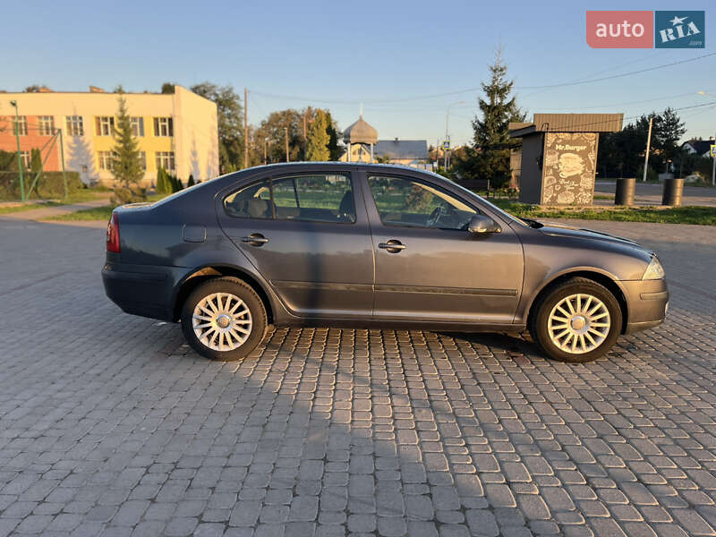 Лифтбек Skoda Octavia 2008 в Самборе