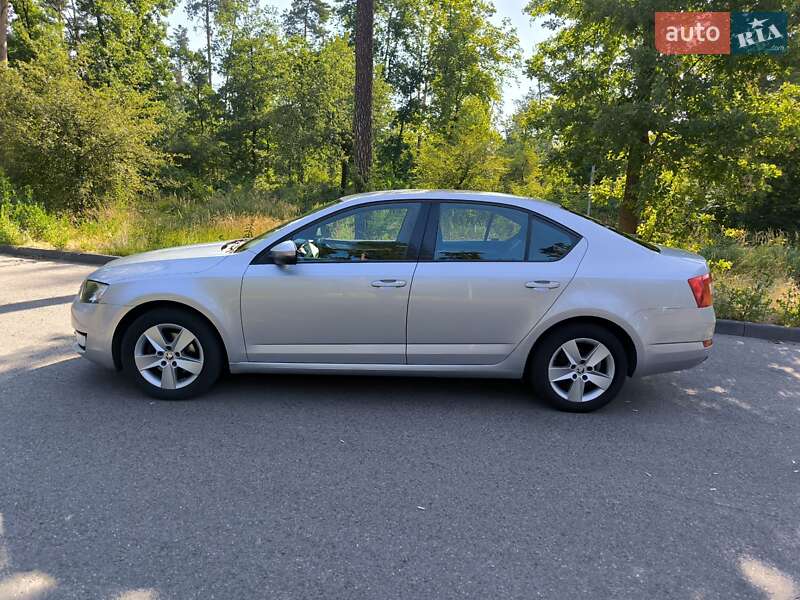 Лифтбек Skoda Octavia 2013 в Черкассах
