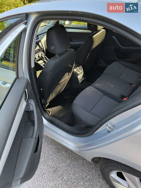 Лифтбек Skoda Octavia 2013 в Черкассах