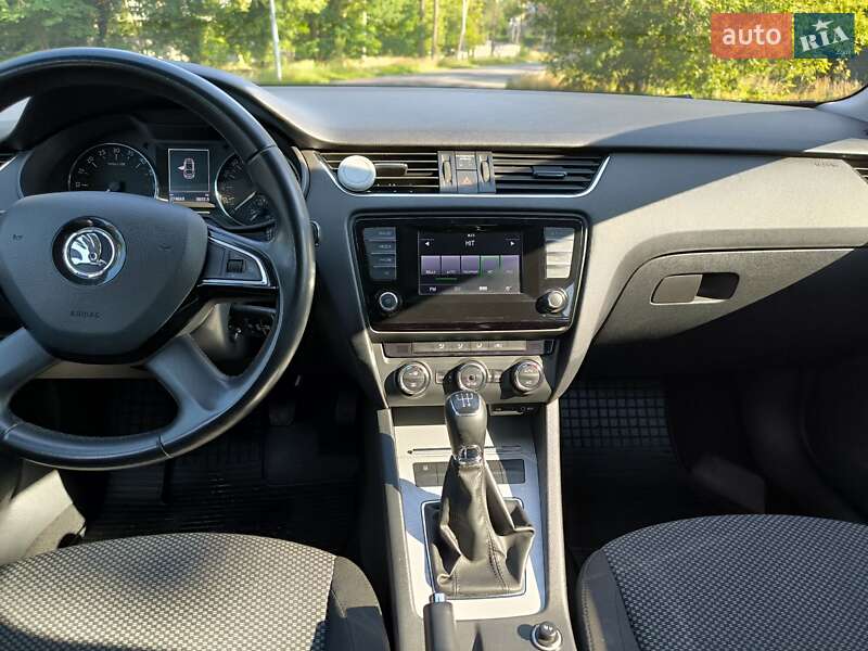 Лифтбек Skoda Octavia 2013 в Черкассах