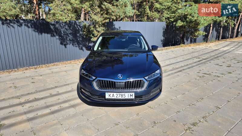 Лифтбек Skoda Octavia 2022 в Киеве