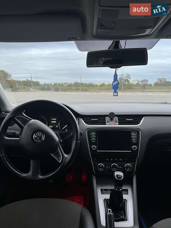 Універсал Skoda Octavia 2014 в Запоріжжі