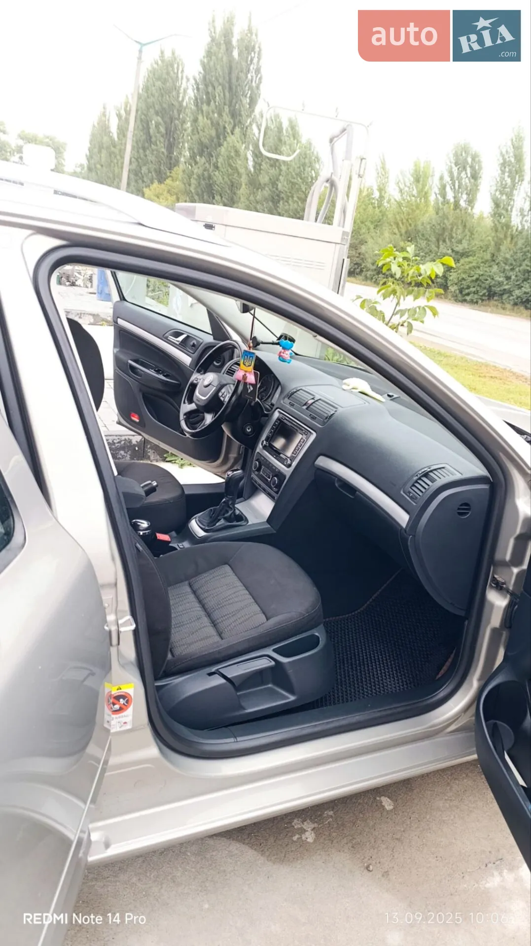 Skoda Octavia 2011 VIN TMBGT61Z7B2119158 фото оголошення 9 з 48