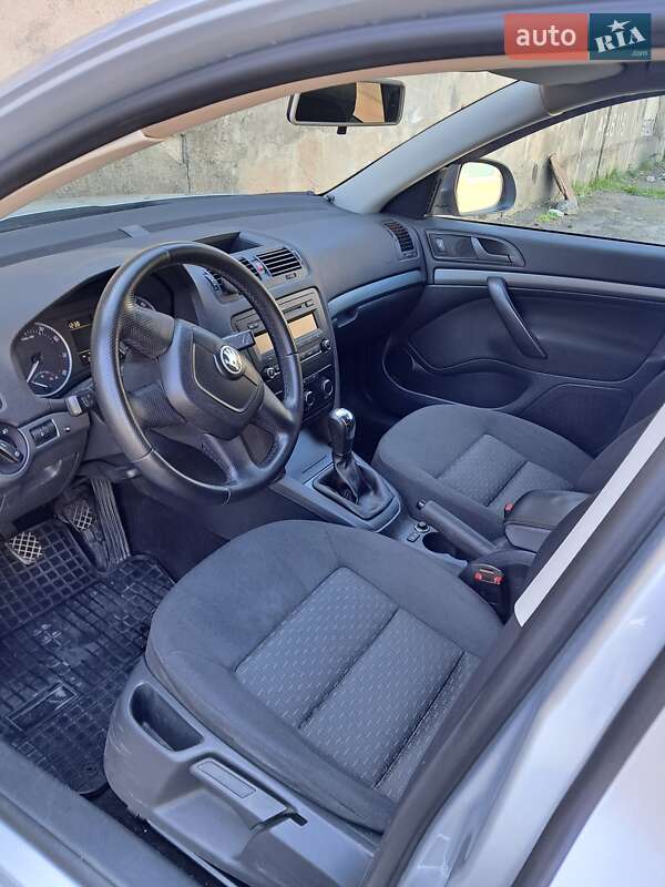 Универсал Skoda Octavia 2012 в Запорожье фото 5 Универсал Skoda Octavia 2012 в Запорожье