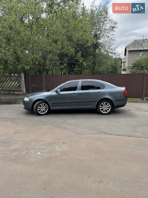 Лифтбек Skoda Octavia 2004 в Киеве